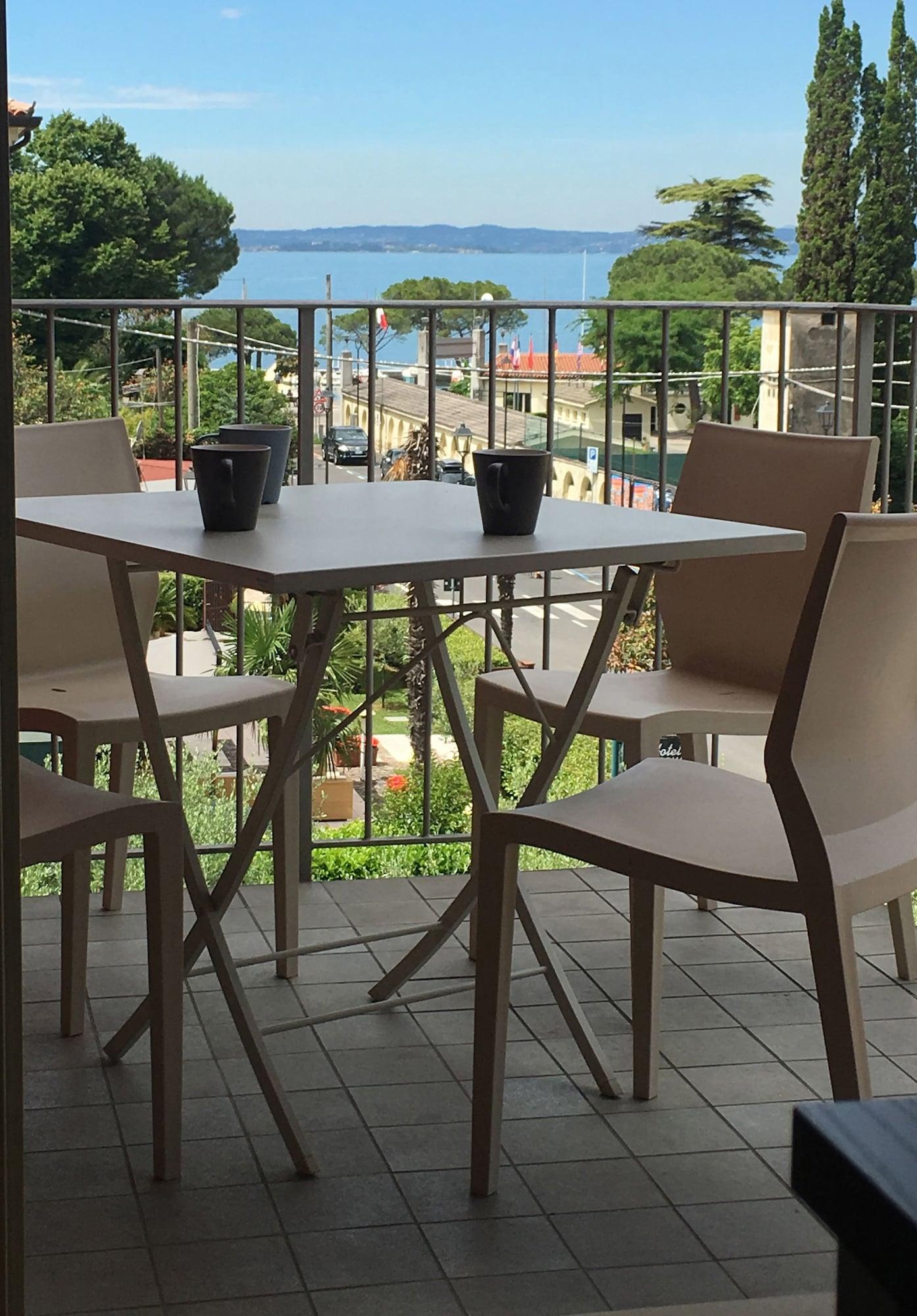 Vialeromadodici Rooms & Apartments Лацизе Экстерьер фото