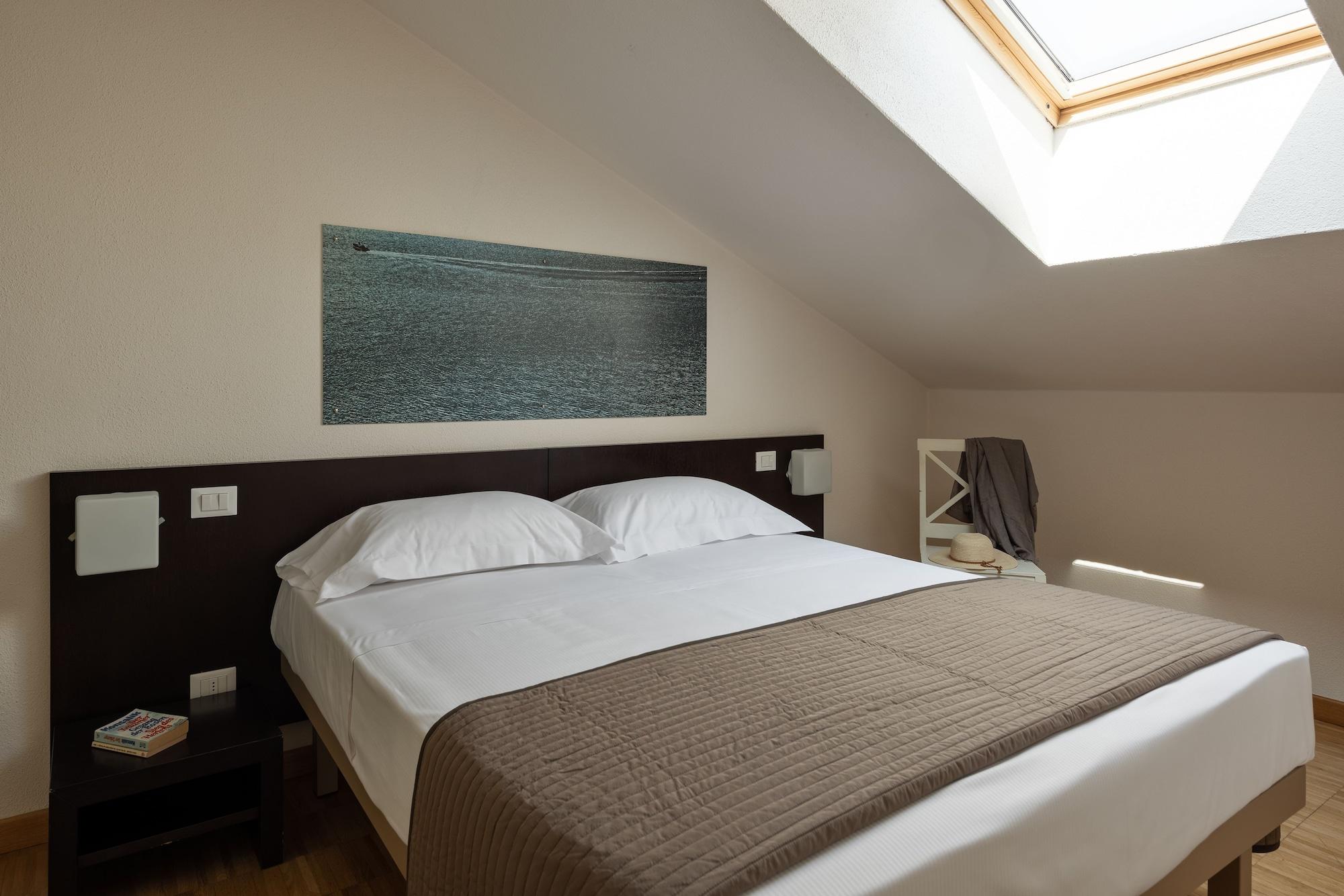 Vialeromadodici Rooms & Apartments Лацизе Экстерьер фото