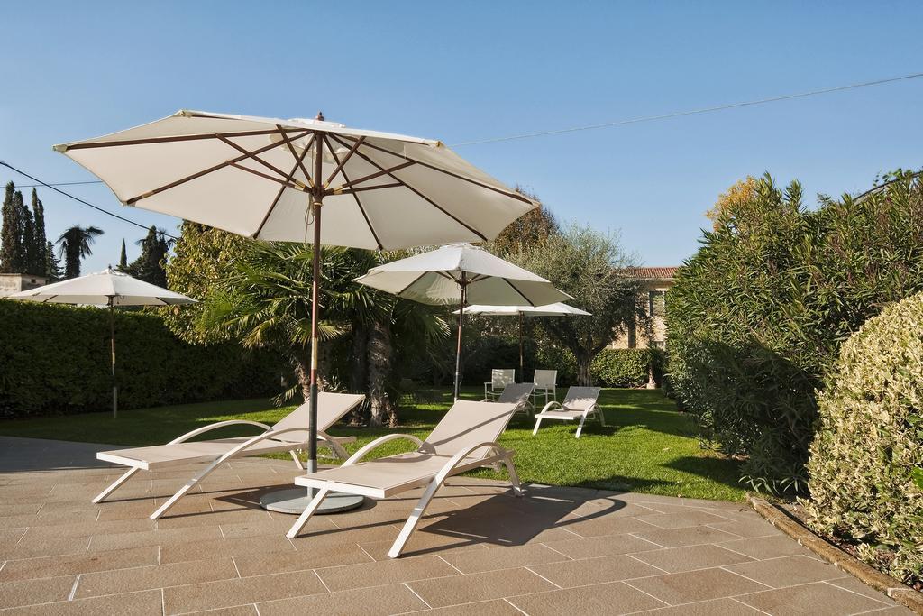 Vialeromadodici Rooms & Apartments Лацизе Экстерьер фото