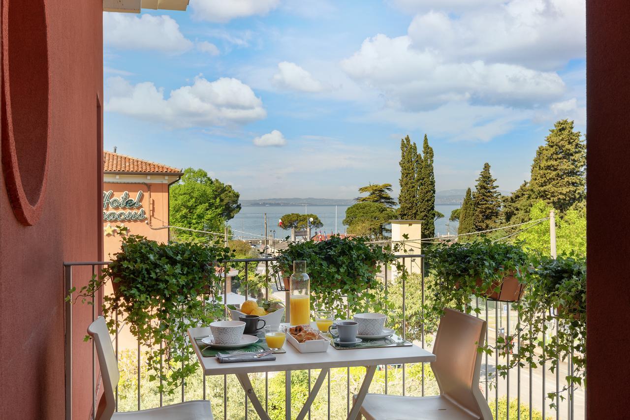 Vialeromadodici Rooms & Apartments Лацизе Экстерьер фото