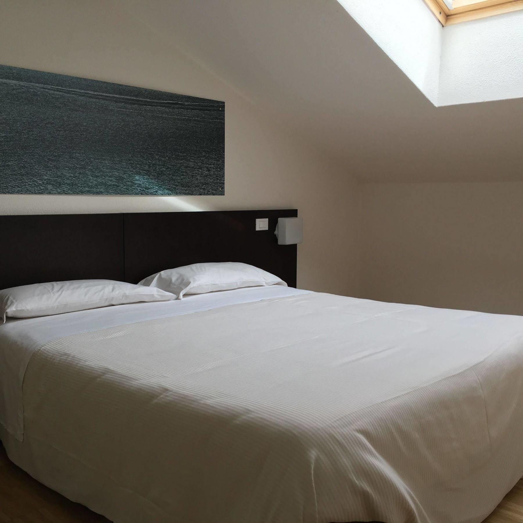 Vialeromadodici Rooms & Apartments Лацизе Экстерьер фото