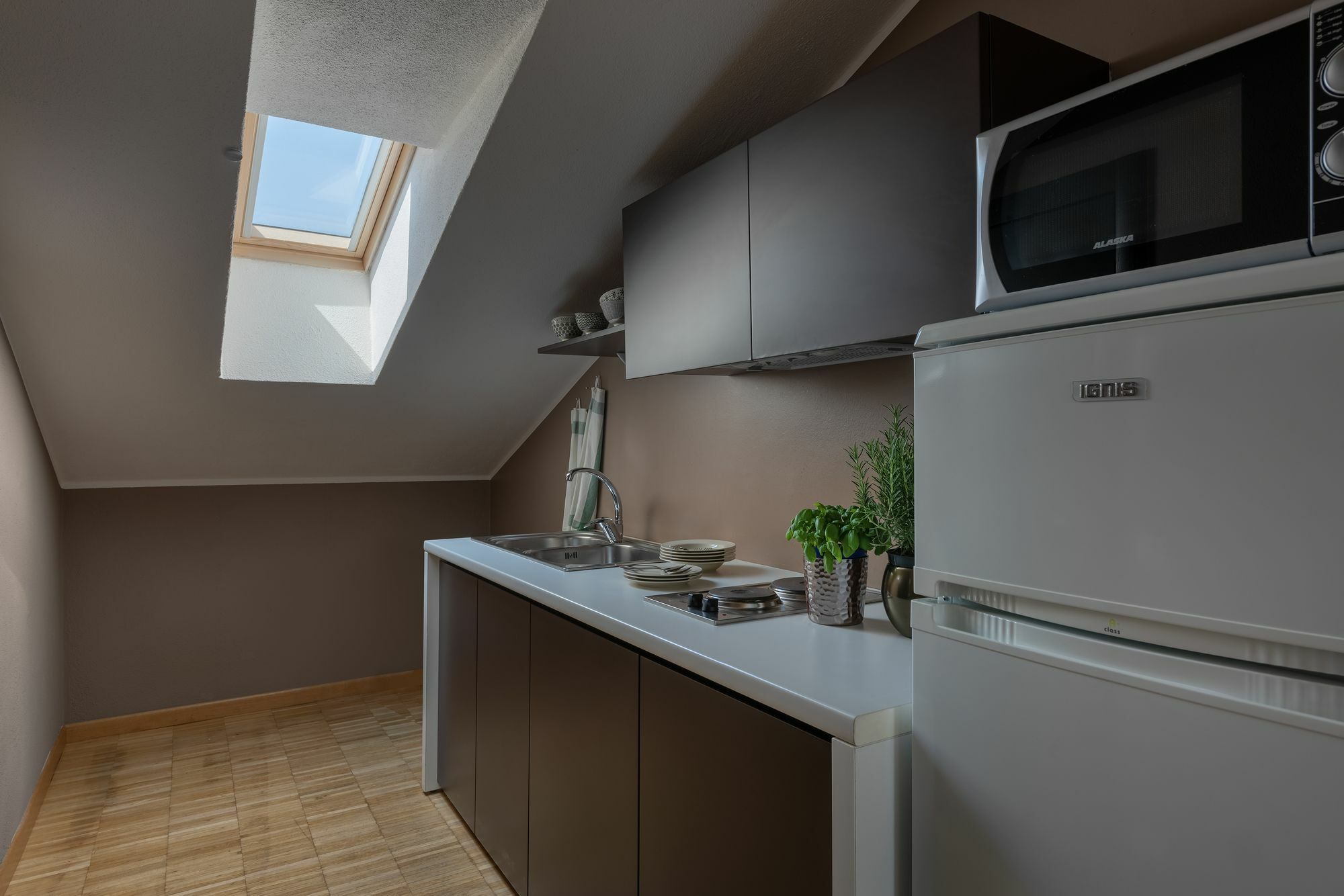 Vialeromadodici Rooms & Apartments Лацизе Экстерьер фото